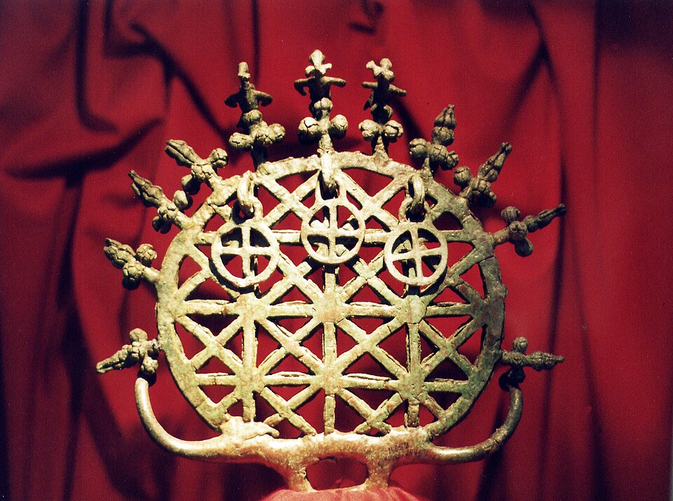 Sun disks found in the royal tombs at Alaca Hüyük point to possible Indo-European influence.