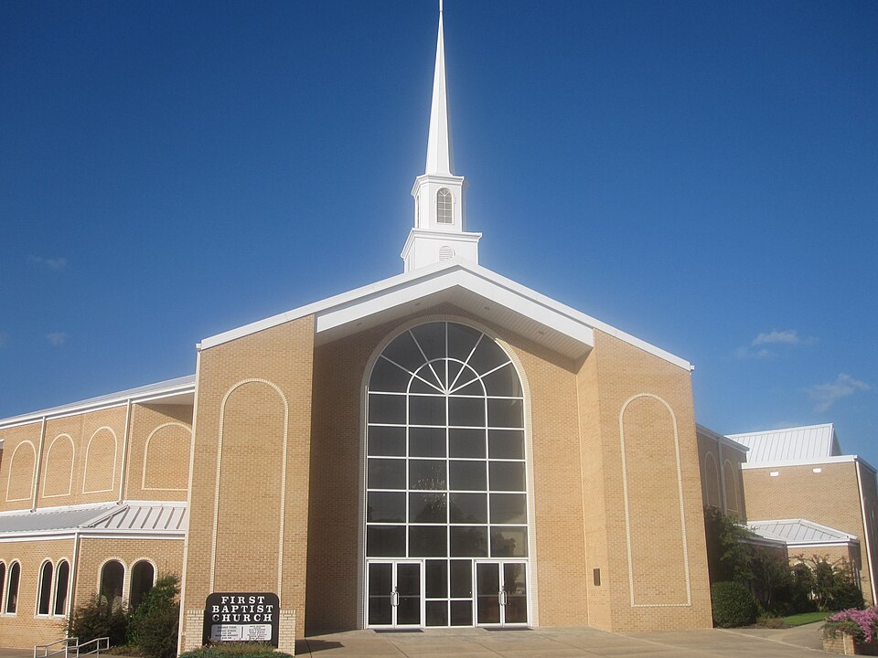 First Baptist Church, Magnolia