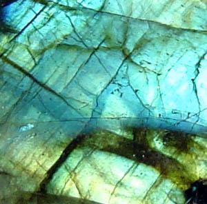 Labradorite feldspar displaying typical labradorescence