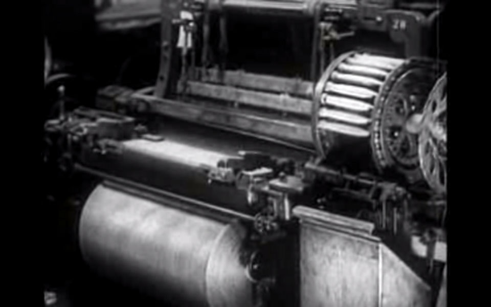 Machines making plastic screen out of plastic thread (1952)