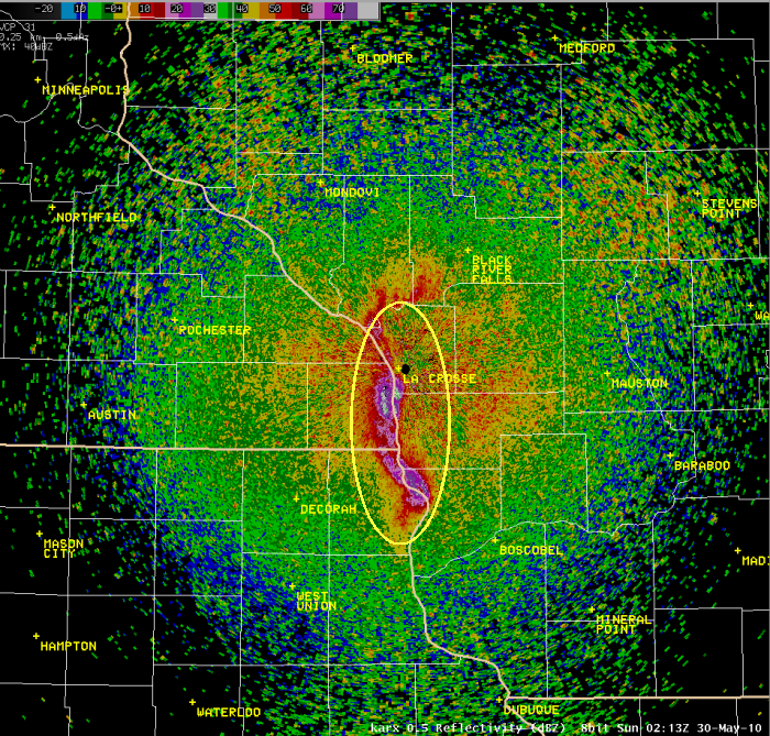 {{center|Mississippi River mayfly hatch so heavy it shows up on weather radar.}}