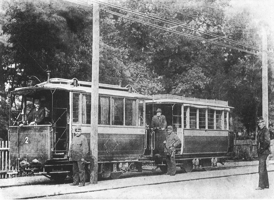 First type of Mödling and Hinterbrühl tramcars, bipolar overhead line