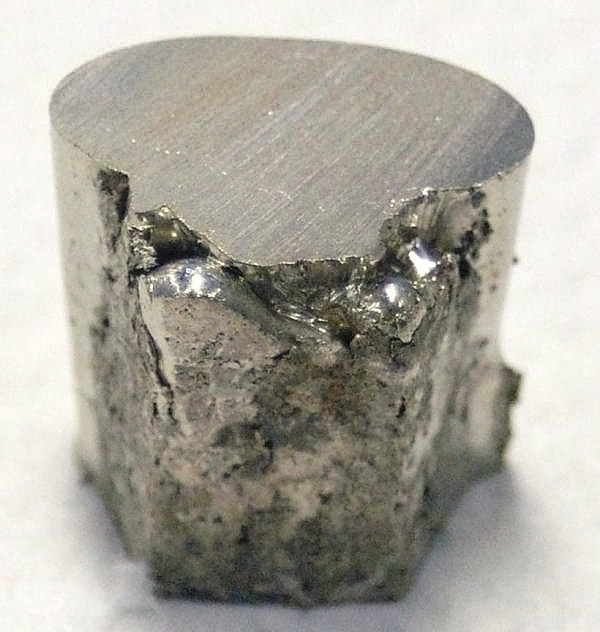 A chunk of nickel metal