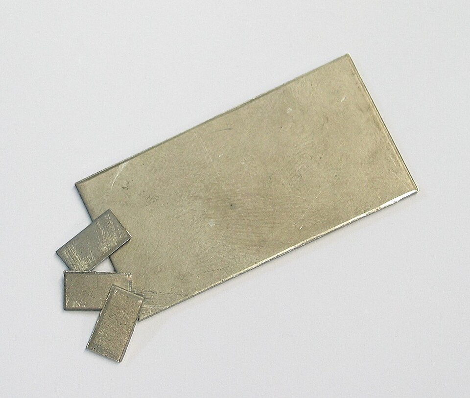 A sheet of niobium