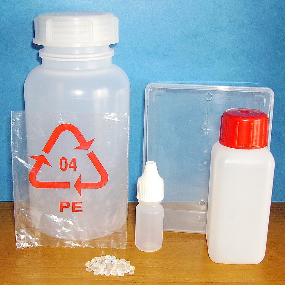 Objects made of polymers polyethylene and polypropylene