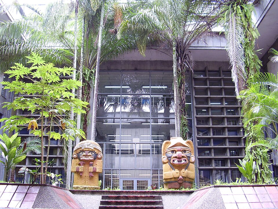 Central Bibliotecary Square. Universidad del Valle, University City of Melendez.