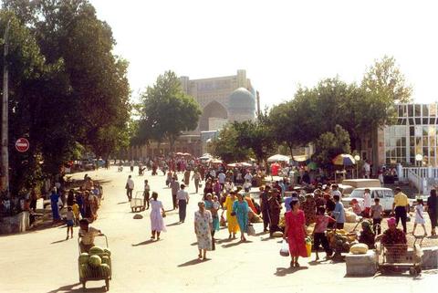 Downtown with Bibi Khanym mosque